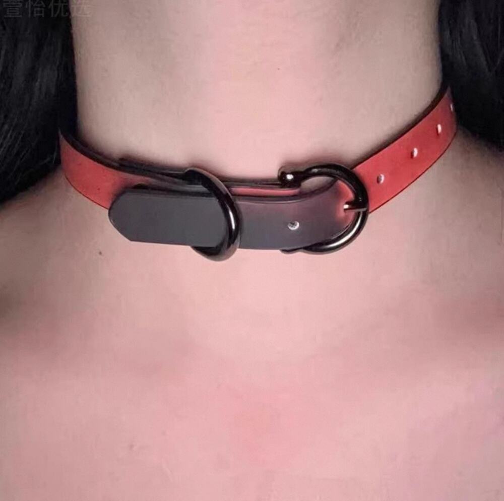 Heat-Sensitive Thermochromic Leather Choker with Leash